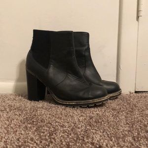 Women’s black boots